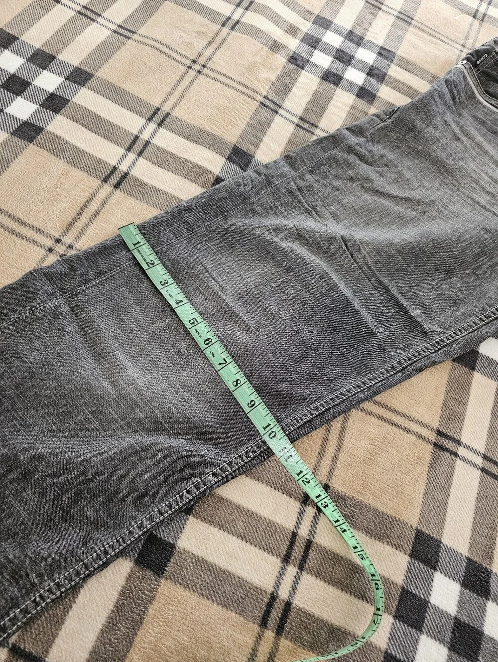Ecko Unlimited Men's Washed Gray Straight Jeans